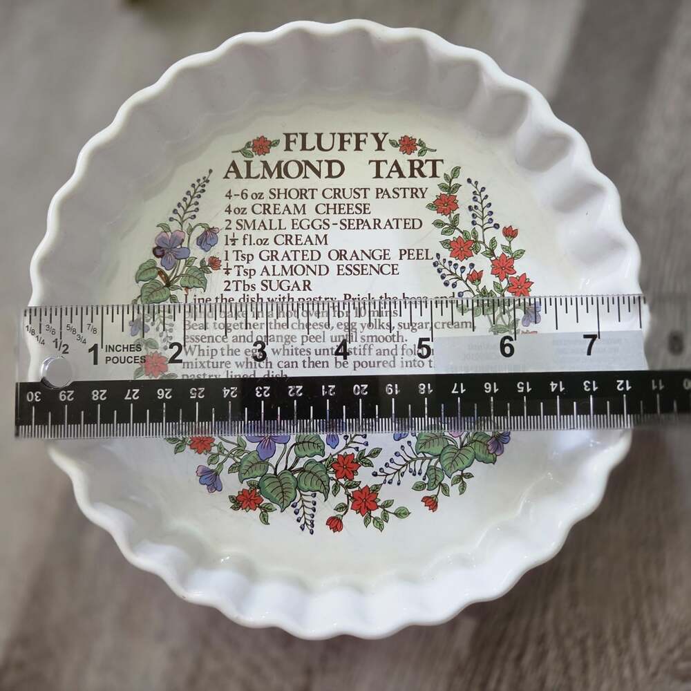 Ulster Ceramics 9 In Vintage Fluffy Almond Tart Recipe Pie Baker Quiche Dish - Picture 8 of 9